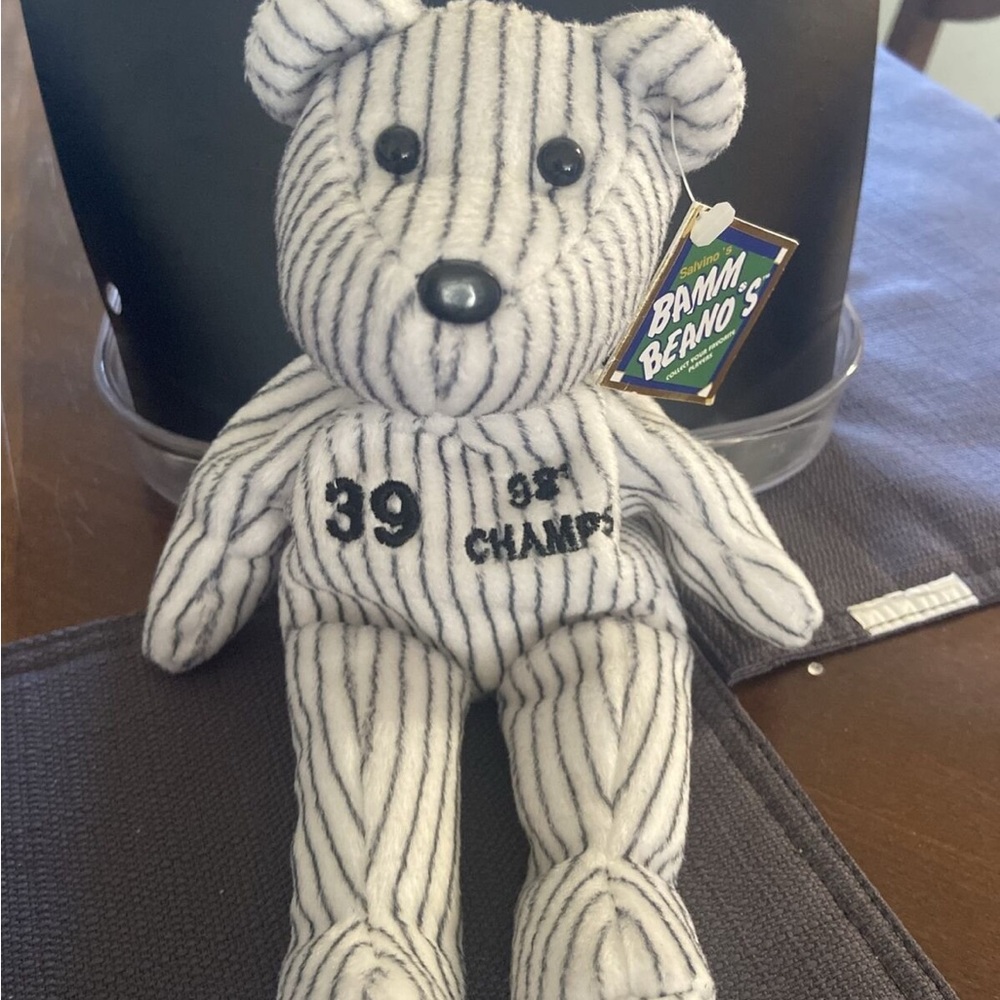Salvino's Bamm Beanos Yankees 98 Champs #39 Strawberry Plush Bear